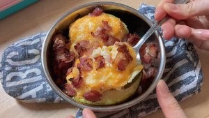 Комбинация яиц, авокадо и сыр ?ям ям