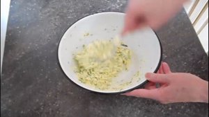 Идеальная закуска Рулетики из листьев салата  Закуска в листьях салата