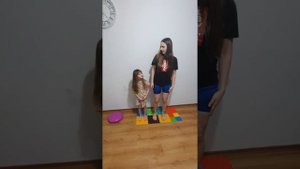 Логоритмика для детей. Железной   У Жирафа пятна пятна