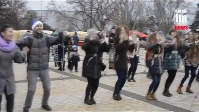 Керчане на караоке танцах смотреть онлайн