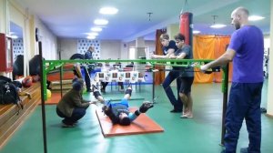 Растяжка на ПравИле (мужчина)