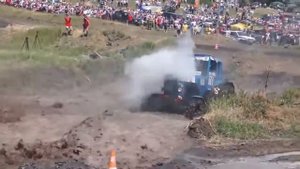 Улётный прикол Гонки на тракторах Вот ето даааааааааааа