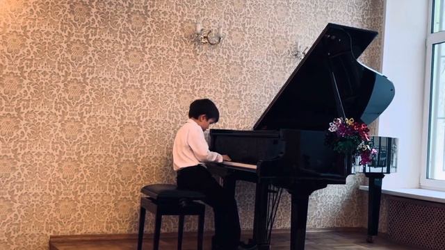 Лист - Юношеский Этюд Op. 1, N 4, Ре-минор, Александр Зайцев (8 лет) смотреть онлайн