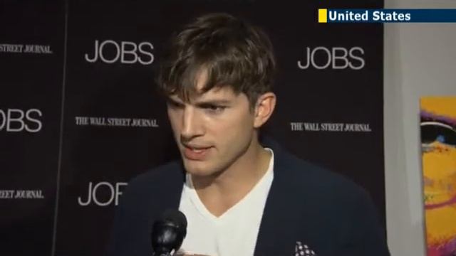 Ashton Kutcher as Steve Jobs: film about Apple creator promoted at New York's Museum of Modern Art смотреть онлайн
