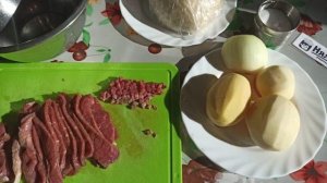 Сочные манты с говядиной, картофелем и луком