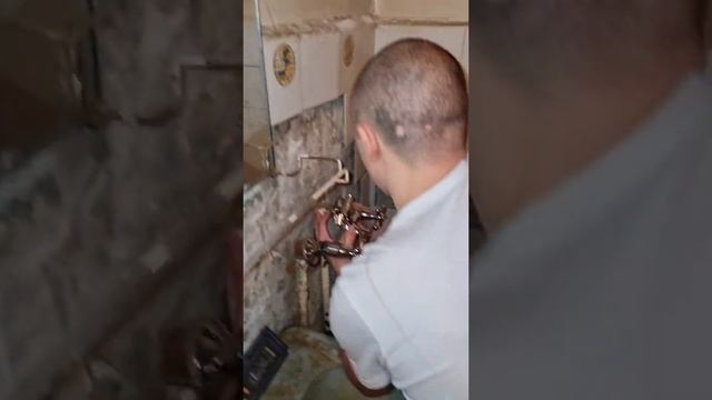 Экстремальный заказ/Замена смесителя смотреть онлайн