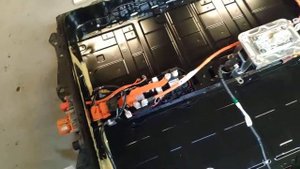 разбираем батарею Ниссан лиф