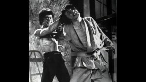 Брюс Ли против Джеки Чана  (Выход Дракона)