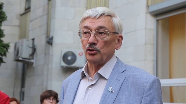 Олег Орлов после допроса в Головинском суде 22 сентября 2023 года смотреть онлайн