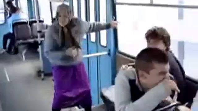 Бабка Мега ЖЖёт Прикол Пипец Funny COOL смотреть онлайн