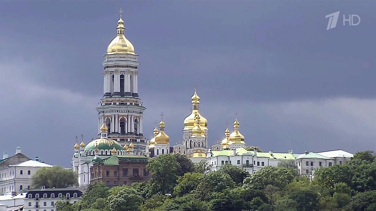 Украинские силовики захватили корпуса Киево-Печерской лавры, в которых живут паломники и монахи