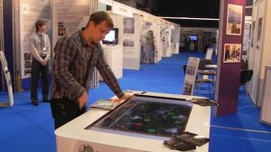 Интерактивный multitouch стол_www.vizucom.ru