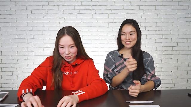 Мама и дочка говорят на откровенные темы. Про жизнь ребёнка в разводе и мужа-мусульманина. смотреть онлайн