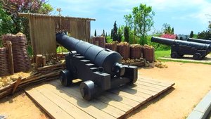 ?? ЛЕТИТ, ЛЕТИТ ПО НЕБУ КЛИН УСТАЛЫЙ... ?? Оборонительная башня и минная галерея в Севастополе