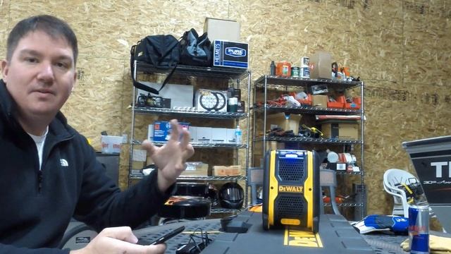 DeWALT Bluetooth Speaker - DCR006 смотреть онлайн