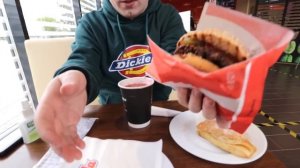 Весь день ем на ЗАПРАВКАХ / Самая ДЕШЕВАЯ еда? / Лукойл, BP, Роснефть / 24 часа ем только с АЗС