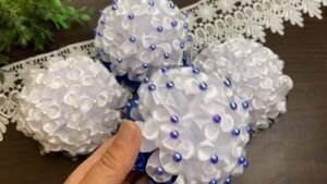 Белые банты .Школьные бантики
