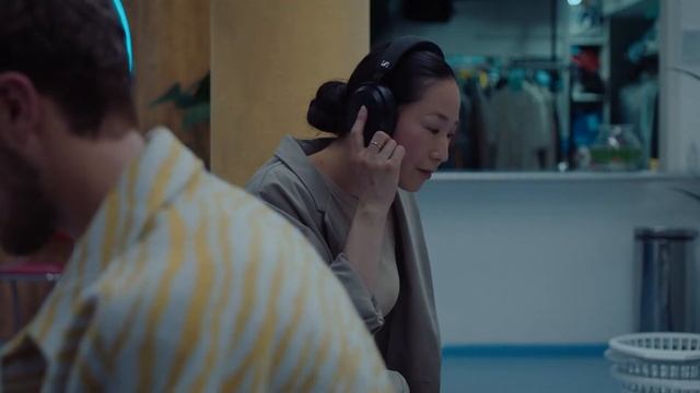 Sennheiser MOMENTUM 4 Wireless смотреть онлайн