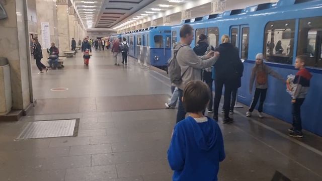 Выставка вагонов метро на станции Партизанская. 14 мая 2023г.