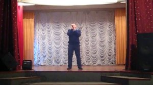 Евгений Гринёв исполняет песню «Офицерские погоны»