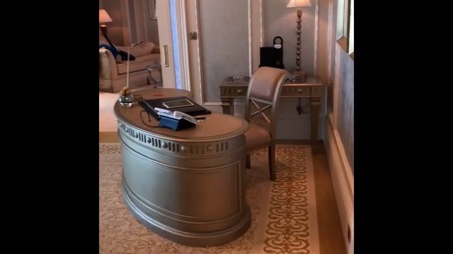 Khaleej Deluxe Suite, Emirates Palace, Abu Dhabi смотреть онлайн