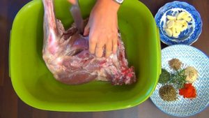 Мужская еда -  баранья нога запеченная в гранатовом маринаде