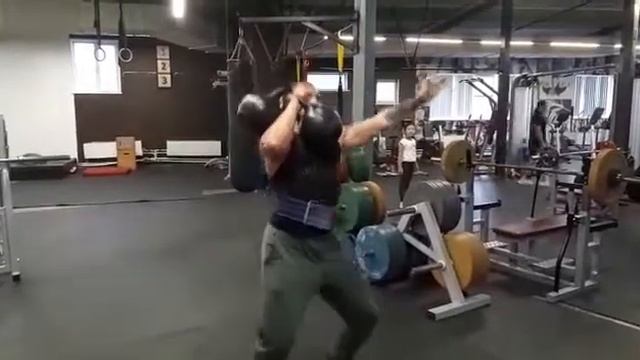 Швунг двух гирь по 32 кг смотреть онлайн
