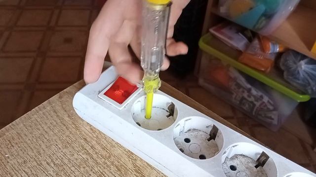 как работает индикаторная отвёртка