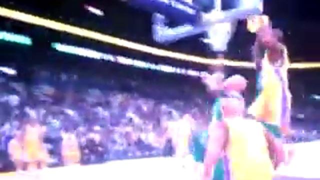 Nba 2k11 demo bryant dunks on garnett смотреть онлайн