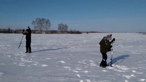 Рыбалка с детьми на озере. Ловля ерша МОНСТРА. Ловля щуки на жерлицы. Рыбалка в в глухозимье.