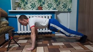 Отжимания от пола за 1 минуту. Я сделал 43 раза, а у тебя какой рекорд?