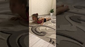 Базовые упражнения для тех кто хочет начать заниматься гимнастикой, либо для тех кто только начал.