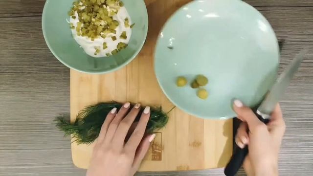 Рецепт котлеты из Камчатской Чавычи с гарниром и соусом смотреть онлайн