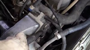 Mercedes-Benz W124 300D как правильно снять ремень генератора