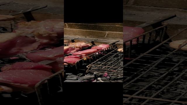 шашлык женскими руками