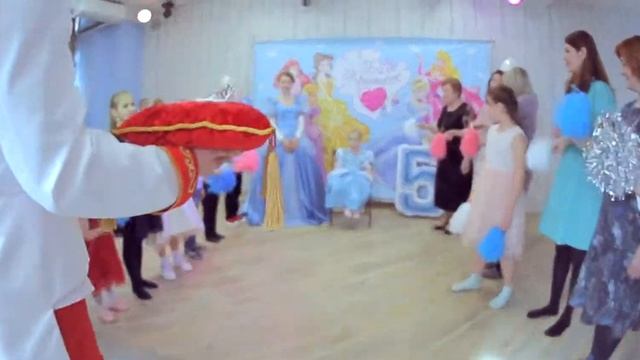 Красивый и оригинальный день рождения ребенка в Новосибирске смотреть онлайн