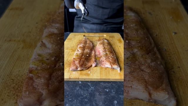 Balik ekmek, легендарный Стамбульский сендвич с рыбой #balıkekmek #шаурмарецепт #сритфуд #стамбул