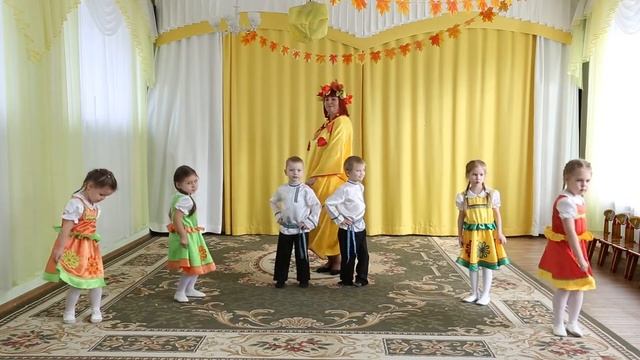 МАДОУ № 51 коллектив «Радуга» - «Осень – щедрая пора» смотреть онлайн