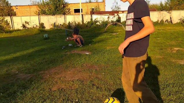 Первое видео, Лонгшоты на жопу. смотреть онлайн