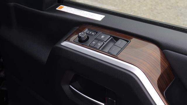 САМЫЙ БОЛЬШОЙ басик из Японии у Тойоты❓ Toyota GranAce ?