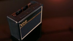 VOX AC2 RhythmVOX Series - MINI GUITAR/BASS AMPLIFIER WITH RHYTHM