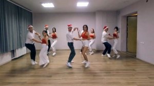 Новогодний танец 2024