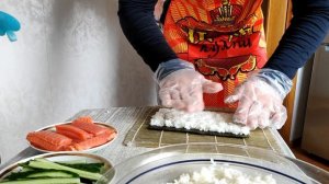 Ролл филадельфия. Как приготовить идеальный ролл Филадельфия в домашних условиях.