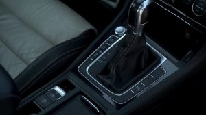 БЫСТРЕЙШИЙ и ГРОМКИЙ - Фольксваген Гольф Р на 400 сил. Автообзор и тест драйв
