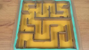 10 МУРАВЬЕВ ПРОТИВ ОДНОГО ТАРАКАНА В ЛАБИРИНТЕ!