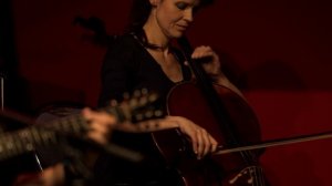 Carla Bruni - Enjoy The Silence (LIVE) Le Grand Studio RTL