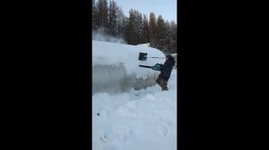 35. Аккумуляторная воздуходувка Makita DUB362Z