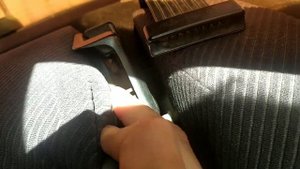 Если не открывается задние спинки сиденья на Ауди б4.