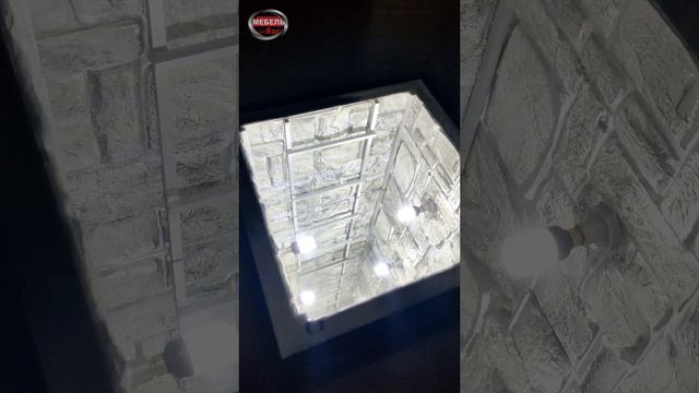 Столик с эффектом туннели бесконечности