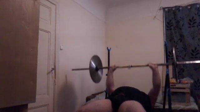 Жим лёжа 70серия, 1подход 45кг 50р,Svara stieņa spiešana guļus 70sērija, 1piegājiens 45kg 50r смотреть онлайн